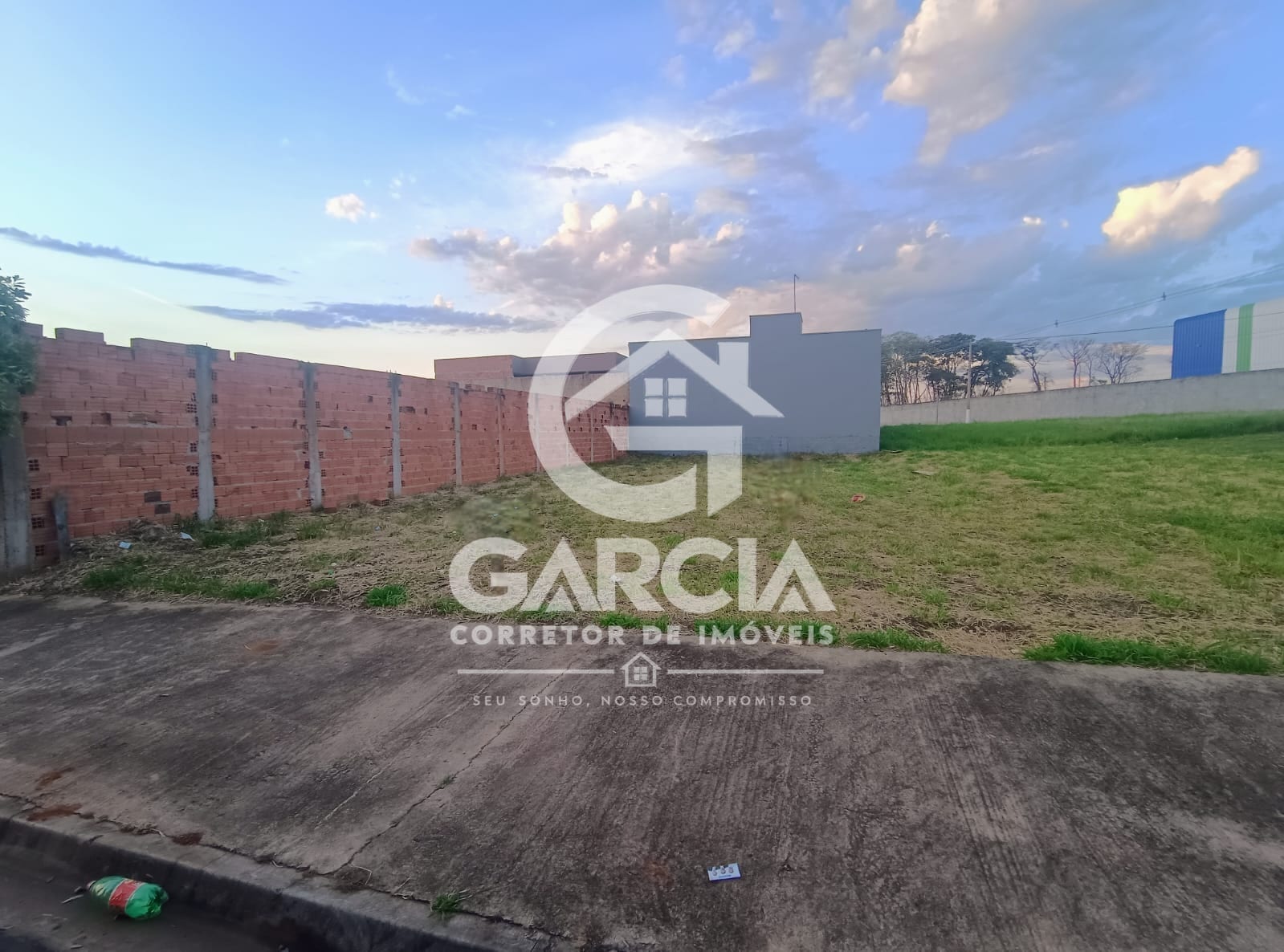 TERRENO NO JARDIM LIBERTUCCI